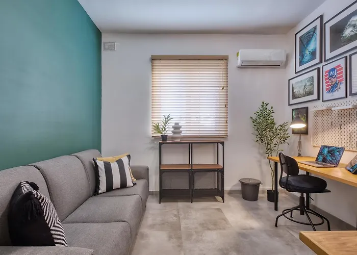 Daire - Baby Gear, Office & Parking *